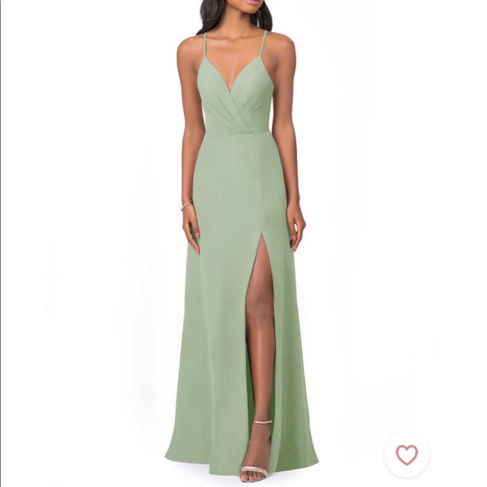 Azazie Everleigh in Dusty Sage